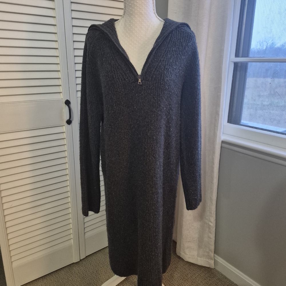 Ann Taylor Dark Gray Knit Top
